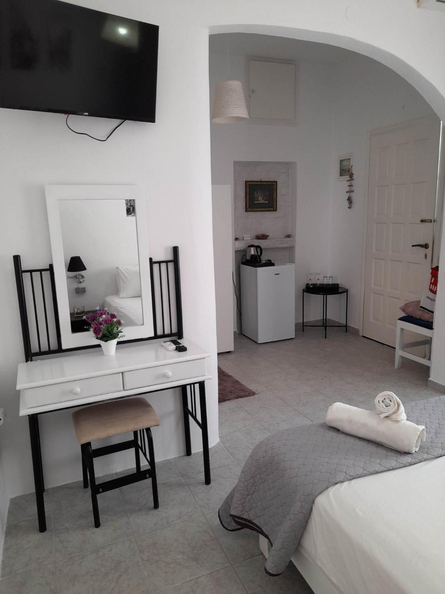 Zolfo Antico Beach Apartment Perissa Eksteriør billede